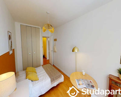 Chambre - 70 m² - 1 pièce