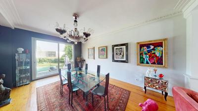 Maison - 208 m² - 6 pièces