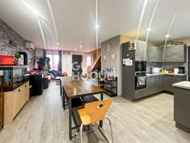 Maison - 145 m² - 8 pièces