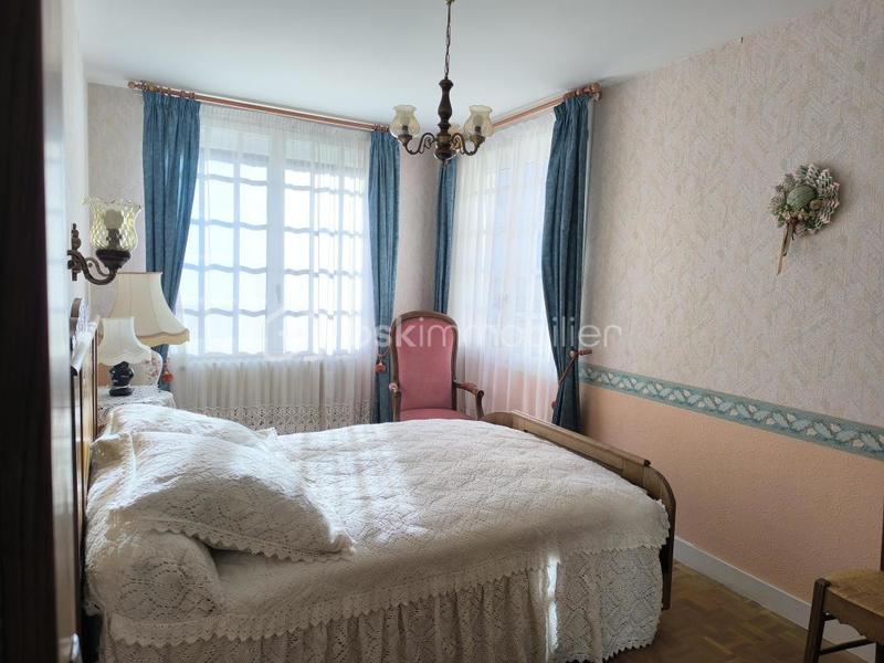 Maison - 104 m² - 4 pièces