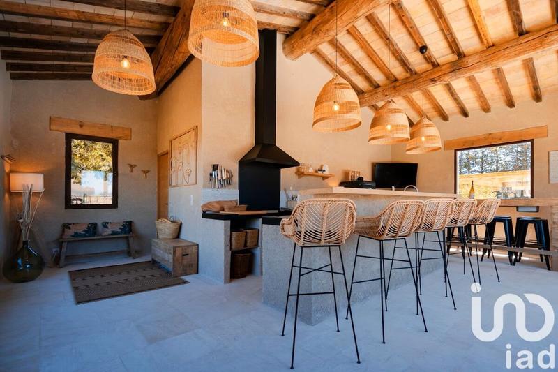 Maison - 360 m² - 10 pièces