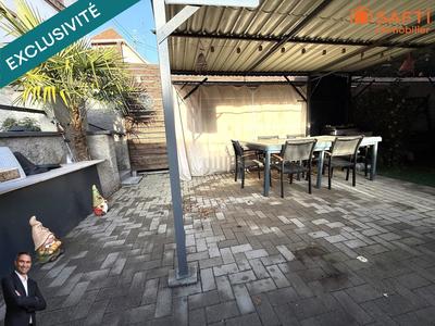 Maison - 99 m² - 5 pièces