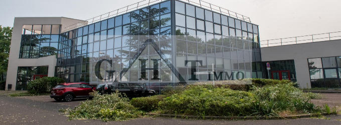 Entrepôt - 2 000 m²