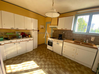 Maison - 85 m² - 4 pièces