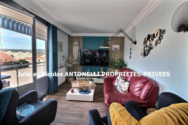 Appartement - 96 m² - 4 pièces