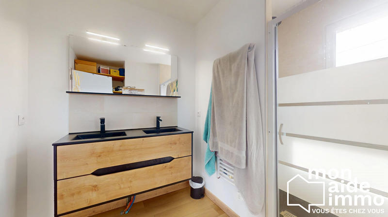 Maison - 95 m² - 4 pièces