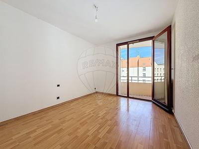 Appartement - 80 m² - 3 pièces