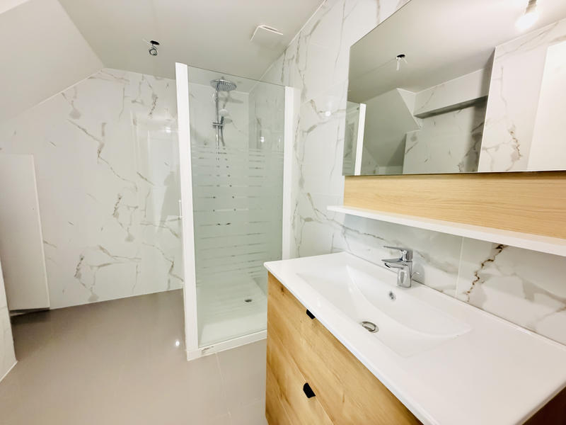 Maison - 104 m² - 4 pièces