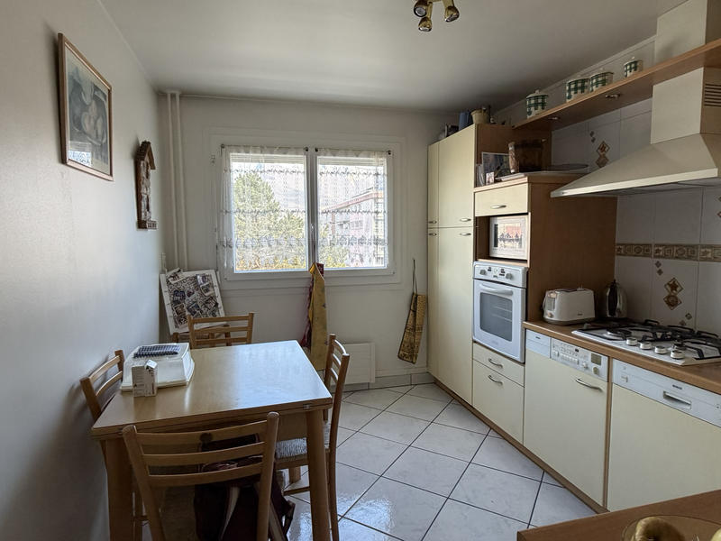 Appartement - 95 m² - 4 pièces