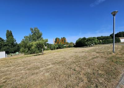Terrain constructible - 1 000 m²