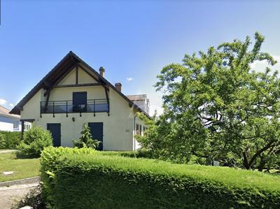 Maison - 260 m² - 10 pièces