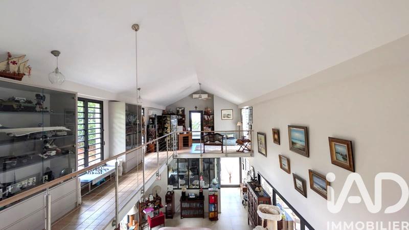 Maison de maîtres - 185 m² - 6 pièces