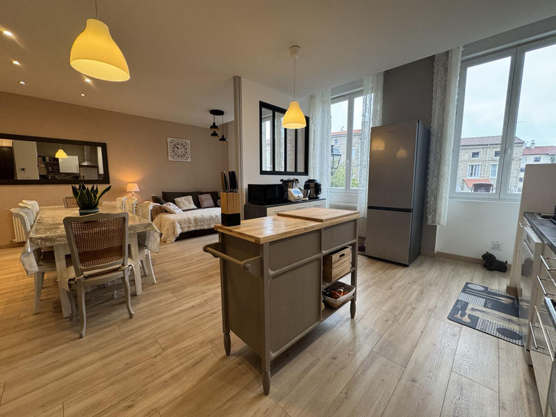 Appartement - 70 m² - 3 pièces