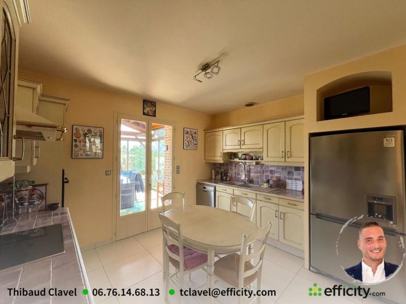 Maison - 208 m² - 6 pièces