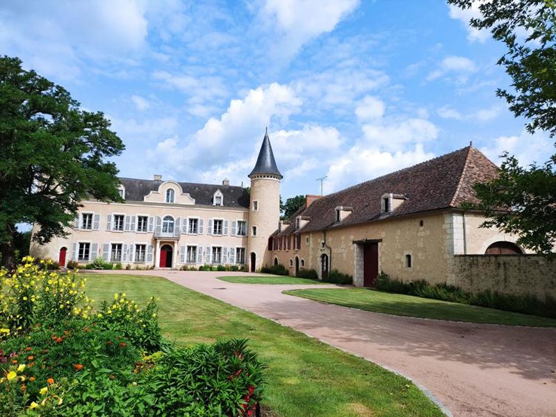 Château - 980 m² - 27 pièces