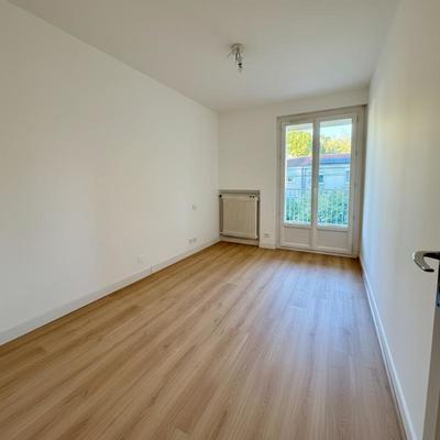Maison - 93 m² - 5 pièces