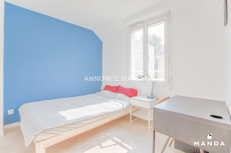Chambre - 9 m² - 4 pièces