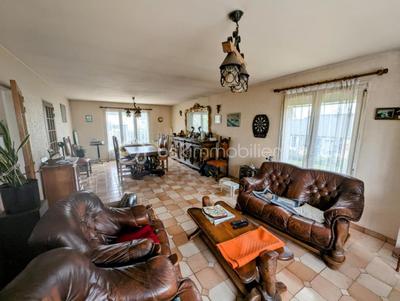 Maison - 153 m² - 8 pièces