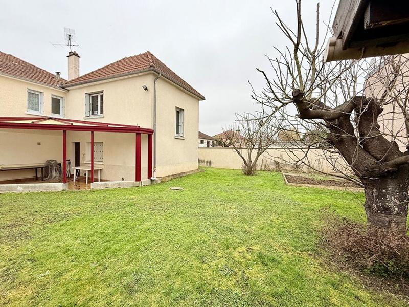 Maison - 152 m² - 6 pièces