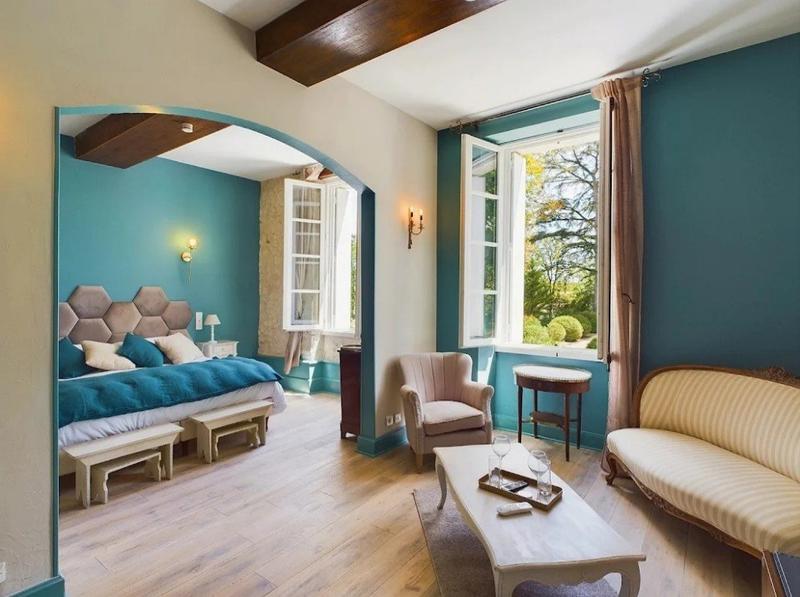 Château - 1 840 m² - 36 pièces