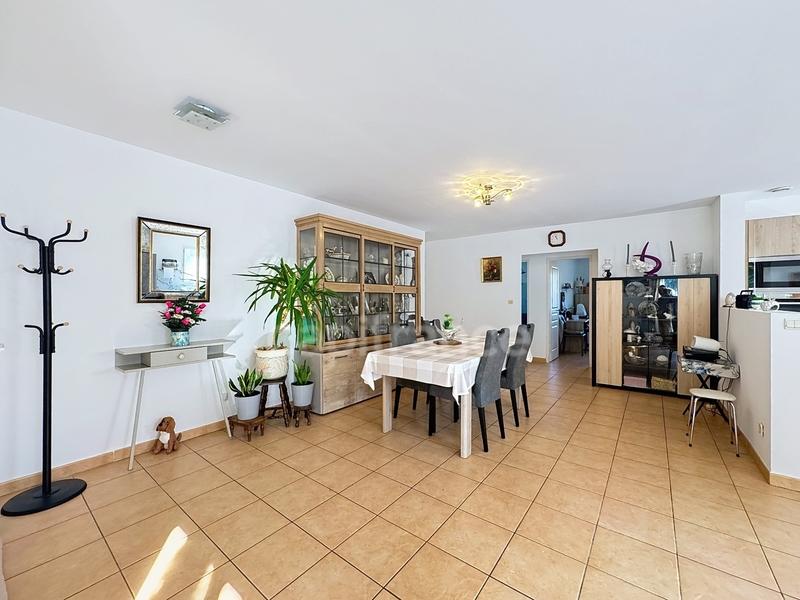 Maison - 104 m² - 4 pièces