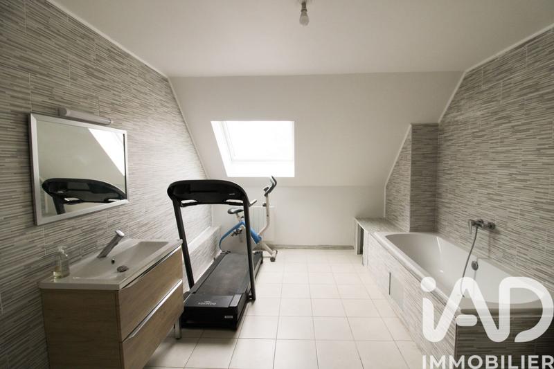 Maison - 189 m² - 8 pièces