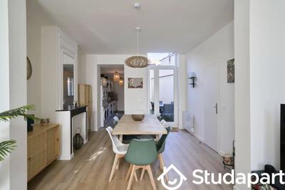 Chambre - 12 m² - 1 pièce