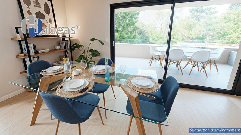 Appartement - 99 m² - 4 pièces