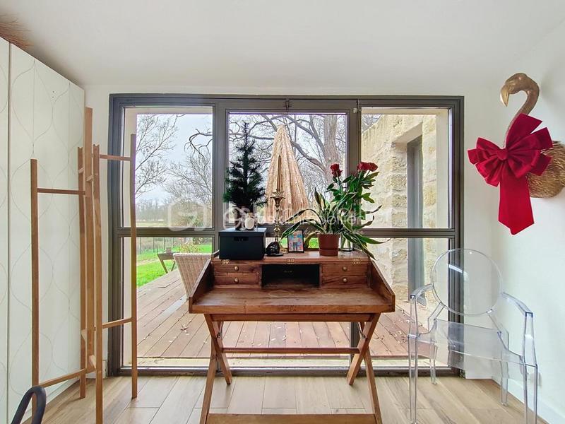 Propriété - 253 m² - 8 pièces