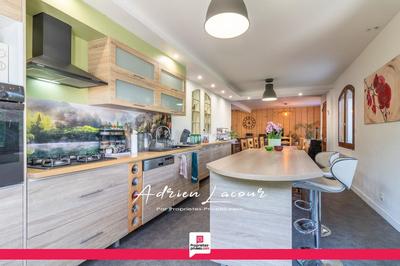 Maison - 139 m² - 7 pièces