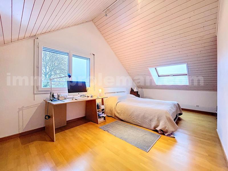 Maison - 180 m² - 5 pièces