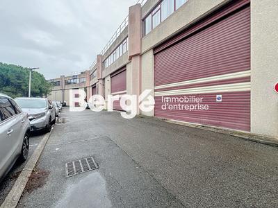 Entrepôt - 1 480 m²