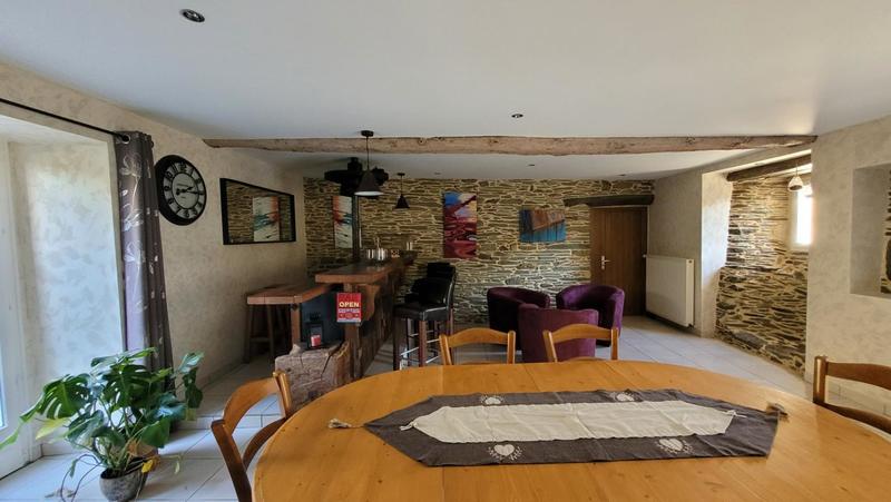 Longère - 210 m² - 8 pièces