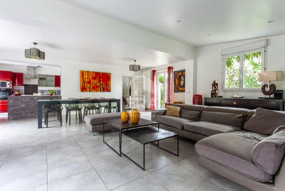 Maison - 123 m² - 7 pièces