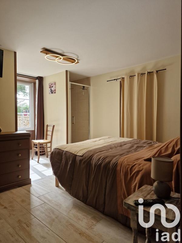 Maison - 298 m² - 11 pièces