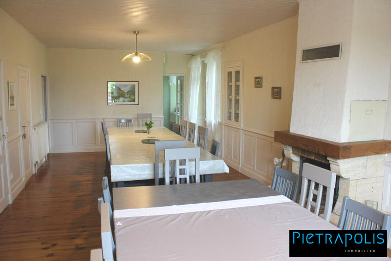 Maison ancienne - 442 m² - 16 pièces