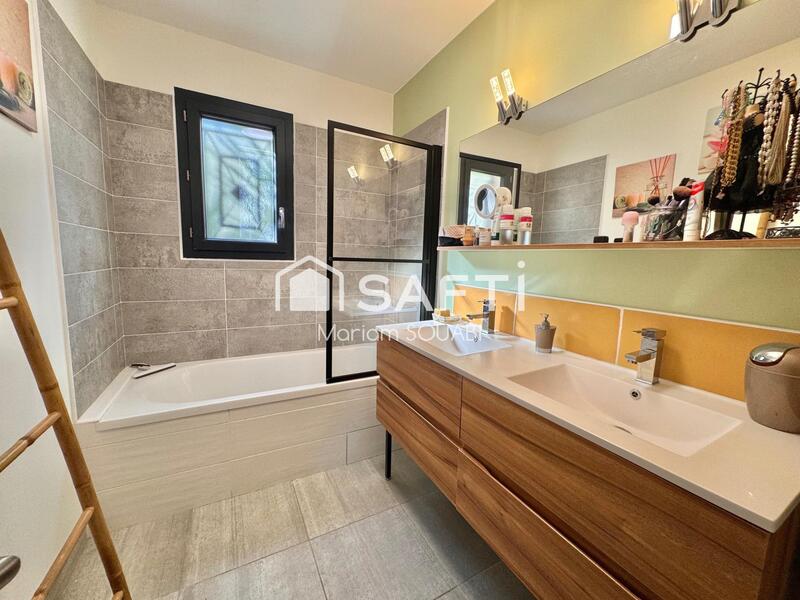 Maison - 100 m² - 4 pièces