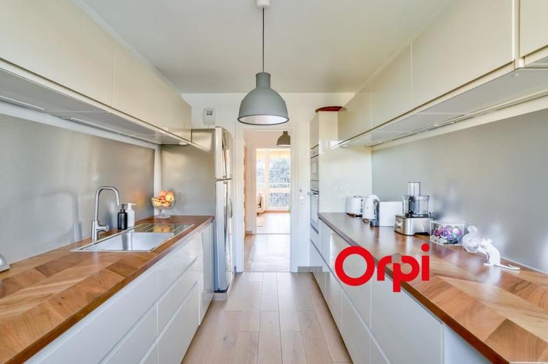 Appartement - 84 m² - 4 pièces