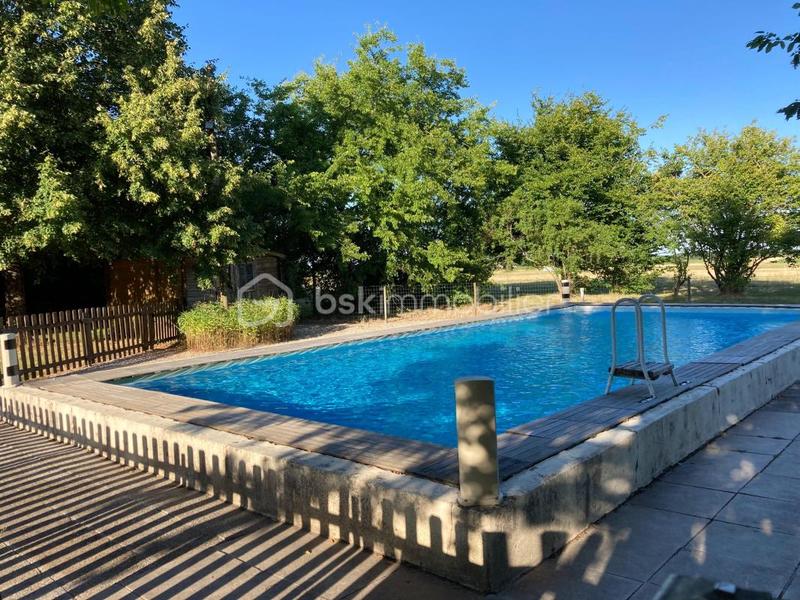 Propriété - 197 m² - 11 pièces