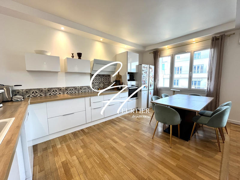 Appartement - 81 m² - 4 pièces