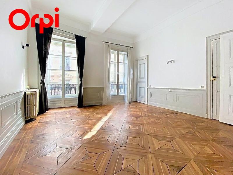 Appartement - 101 m² - 3 pièces