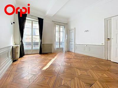 Appartement - 101 m² - 3 pièces
