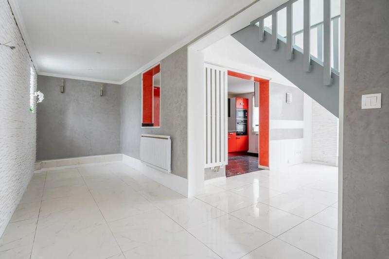 Maison - 94 m² - 4 pièces