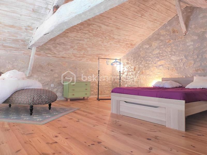 Demeure - 366 m² - 9 pièces