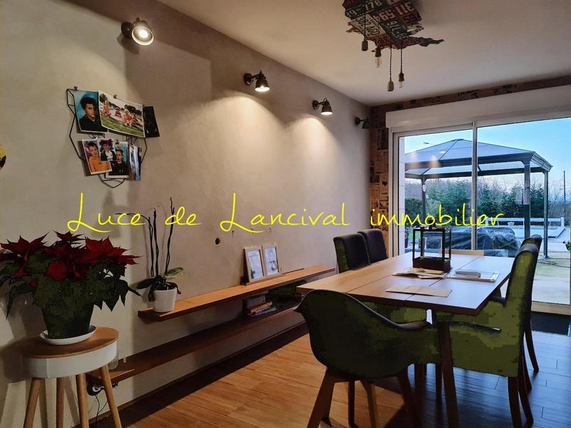 Maison - 202 m² - 7 pièces