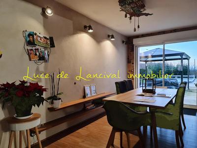 Maison - 202 m² - 7 pièces