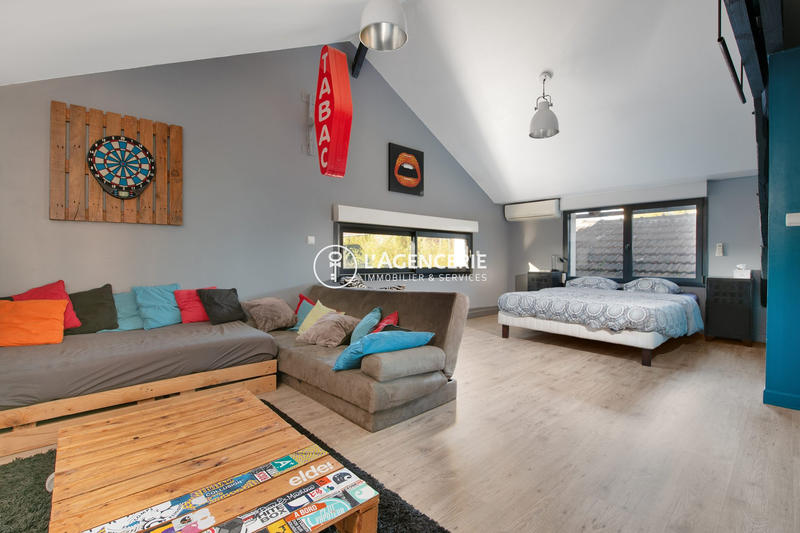 Maison - 321 m² - 6 pièces