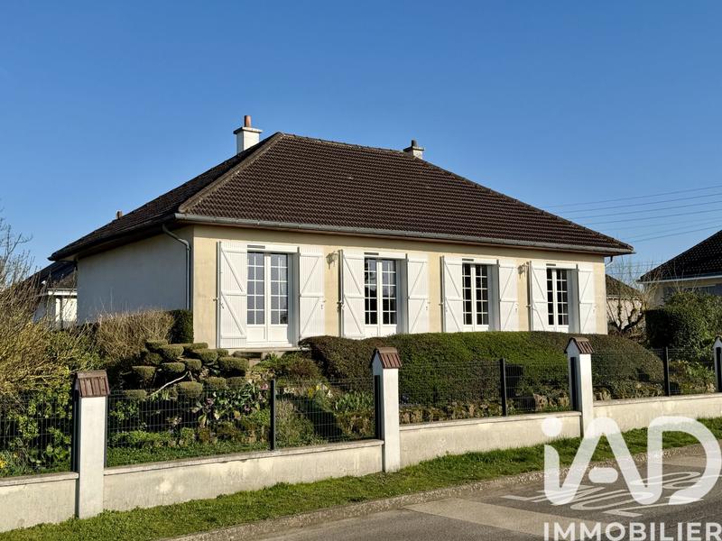 Maison - 99 m² - 5 pièces