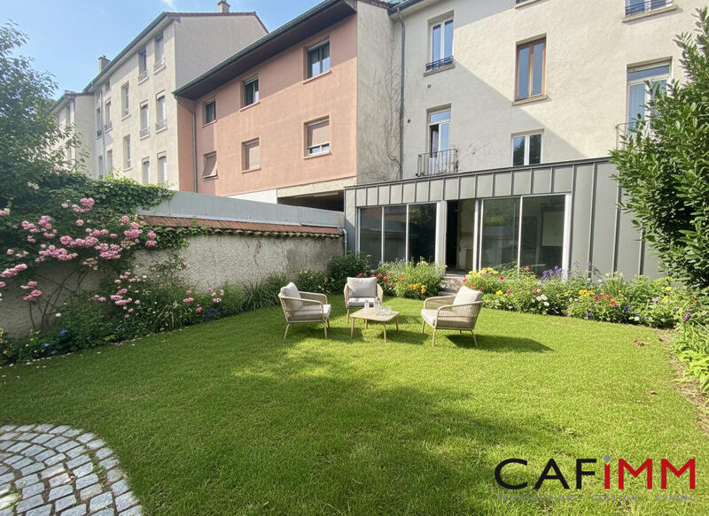 Appartement - 102 m² - 3 pièces