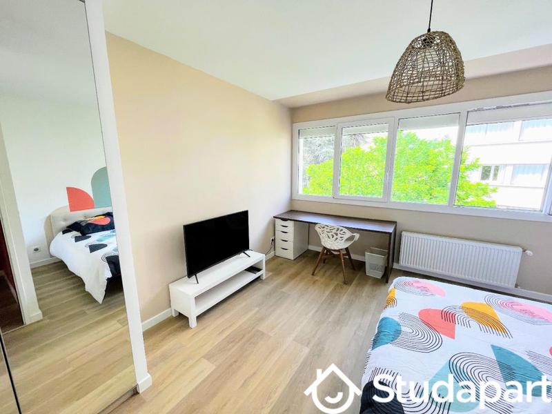 Chambre - 10 m² - 1 pièce